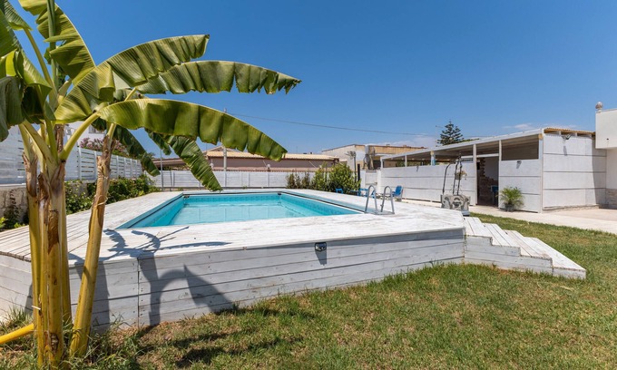 Granelli Apartment | Apartment 'Stella Marina' with Shared Pool, Wi-Fi and Air Conditioning