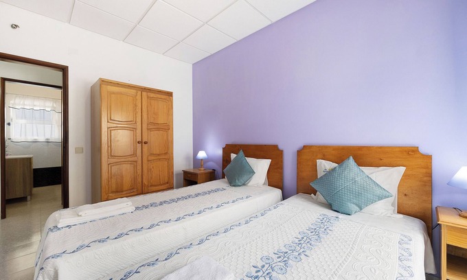 Baiona Apartment | Apartment 'T2 Malveiro' with Private Terrace and Wi-Fi