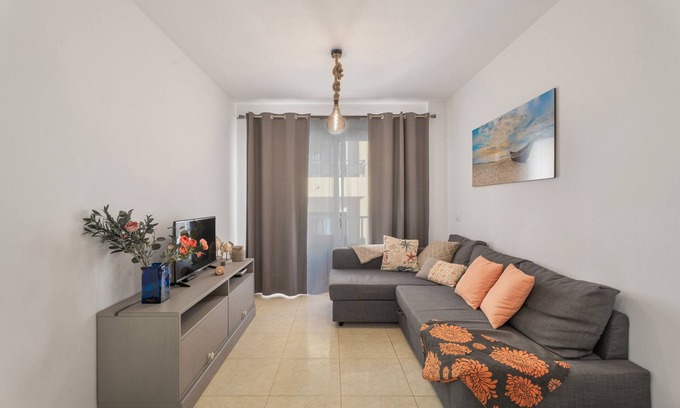 La Restinga Apartment | Apartment 'Tesbabo Beach' with Mountain View, Private Terrace and Wi-Fi