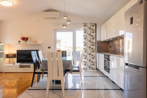 Podstrana Apartment | Apartment Tomo