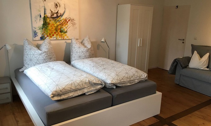 Ohningen Apartment | Apartment 'Unterm Blauregen' with Private Terrace and Wi-Fi