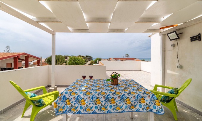 Granelli Apartment | Apartment 'Vela Bianca In Oasi Del Mare' with Sea View, Wi-Fi and Air Conditioning
