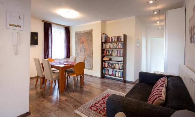 Ossiach Apartment | Apartment 'Villa Müller Rotfuchs' with Lake View, Shared Garden and Wi-Fi