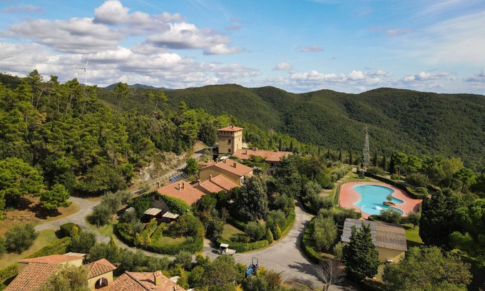 Riparbella Apartment | Apartment Volpe by Interhome