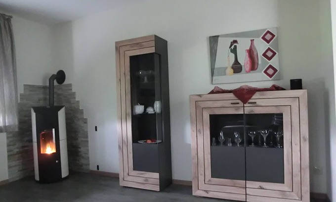 Brilon Apartment | Apartment 'Wiesenblick' with Balcony and Wi-Fi