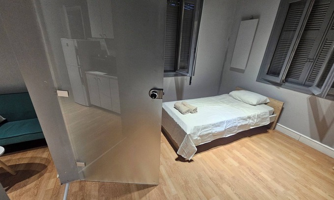 Aigaleo Apartment | Apartment with AC in Egaleo