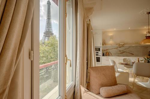 Quartier du Gros-Caillou Apartment | Apartment with Eiffel Tower view