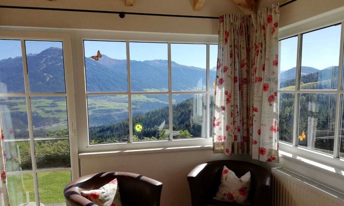 Mutters Apartment | Apartment with mountain view/Europe Bridge