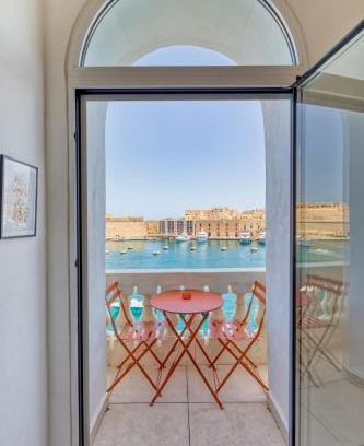 Senglea Apartment | Apartment with Spectacular Views in Isla