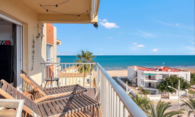Oliva Apartment | Apartment 'Ximoapartments' with Balcony, Wi-Fi and Air Conditioning