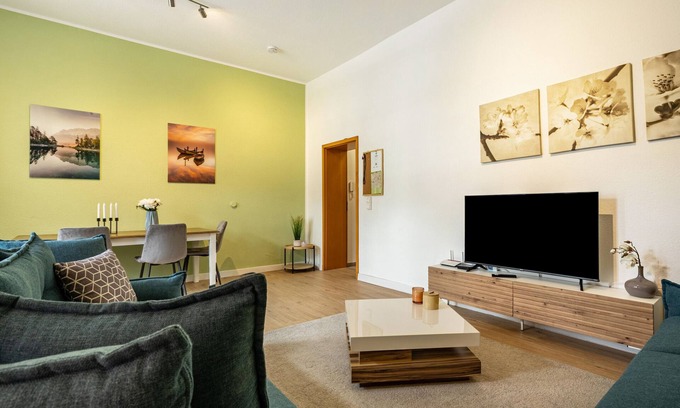 Altchemnitz Apartment | Apartment 'Zentrumsnahe Wohnung In Chemnitz' with Balcony and Wi-Fi