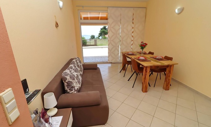 Orebic Apartment | Apartments Villa Michele-One Bedroom Apartment with Terrace (Smokva)