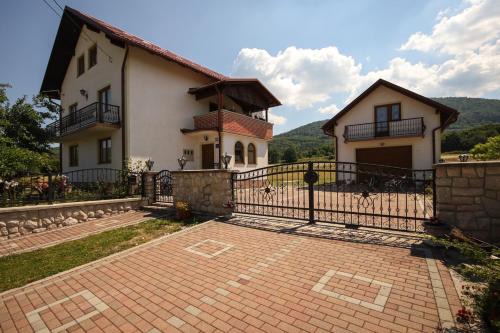 Licko Lesce Apartment | Apartments with a parking space Licko Lesce, Velebit - 20985