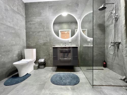 Sukhinovka Apartment | ApartPoltava ЖК "Пилипа Орлика,26" BUSINESS апартаменти з неймовірною панорамою - LED дзеркало -ТРОПІЧНИЙ душ