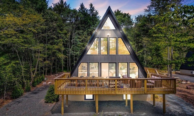 Blakeslee House | Apex A-Frame | Lake Access | Fire Pit | Hot Tub