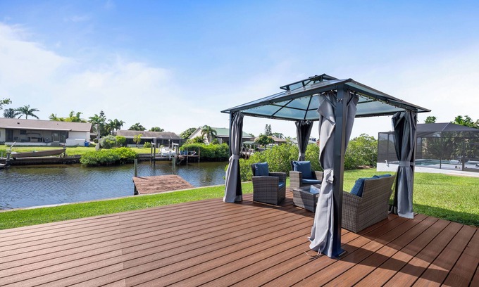 Apollo Beach House | Apollo Beach Waterfront 4BR+Dock+Near Tampa