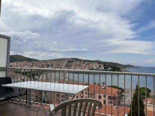 Banyuls-sur-Mer Apartment | Appart 2p/cabine 6 pers à 200m plage Banyuls-sur-Mer, clim, parking, vue imprenable - FR-1-225C-530