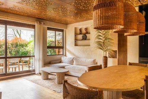 Republique–Point-du-Jour Apartment | Appart with Garden - 15 min from Eiffel Tower