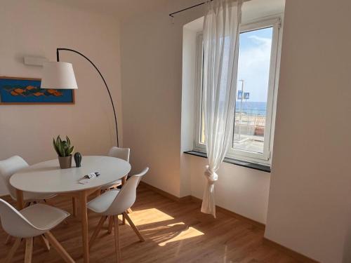 Quarto dei Mille Apartment | Appartamento a due passi dal mare