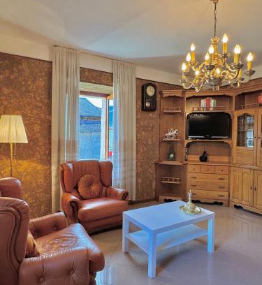 Taio Apartment | Appartamento centrale Zia Myrna