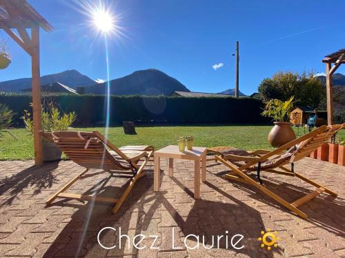 Saint-Jean-de-Maurienne Apartment | Appartement douillet, proche gare, terrasse, cave