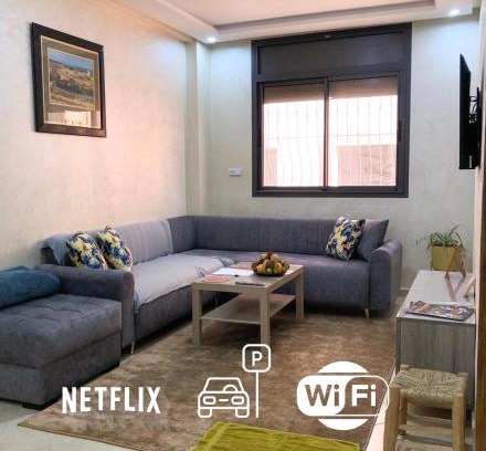 Taddart Apartment | Appartement élégant près de la mer, avec superbe vue sur les montagnes