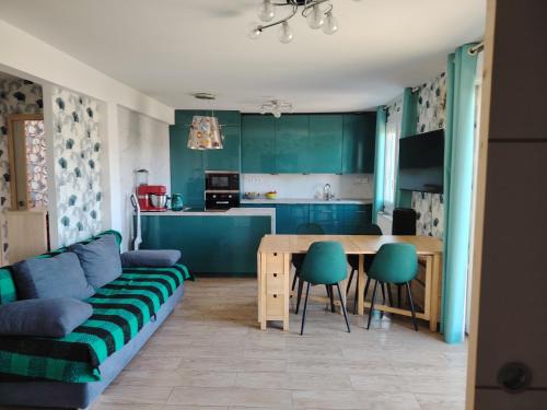 Europe Apartment | appartement étage