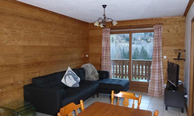 Bozel Apartment | Appartement 3 pièces avec mezzanine et balcon sud, proche lac et navette Courchevel - FR-1-464-3