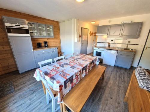 Valfrejus Apartment | Appartement 3 Pièces + Cabine 8/10 Pers. - Cœur de Station, Proche Pistes et Commerces, 55m² - FR-1-265-191