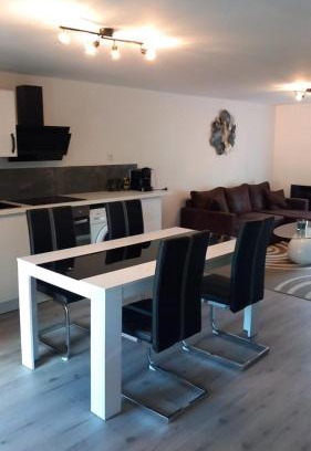 Bourg-de-Thizy Apartment | Appartement 4 personnes