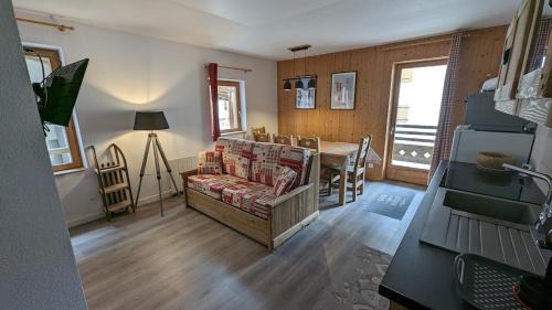 Saint-Sorlin-d'Arves Apartment | Appartement 6/8 pers à 200 m des pistes - piscine