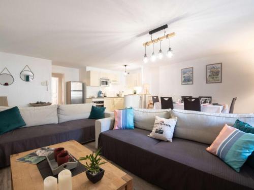 Saint-Lary-Soulan Apartment | Appartement 6 pers, centre St-Lary, 2 ch + cabine, garage, balcon, et ascenseur - FR-1-296-361