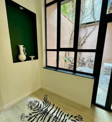 Quartier Administrations Apartment | Appartement ARTY avec patio