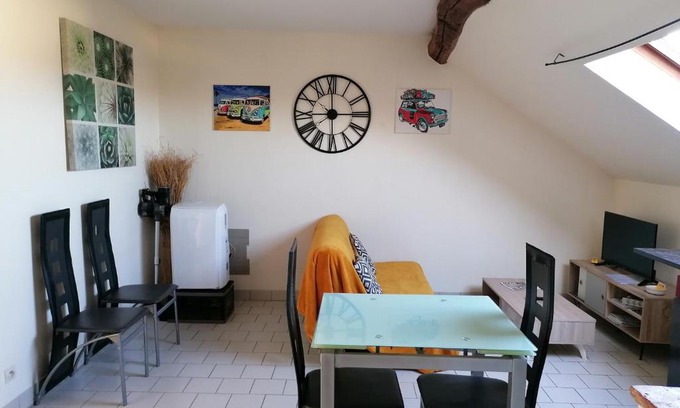 Doue-la-Fontaine Apartment | Appartement climatisé avec parking privé à Doué la fontaine