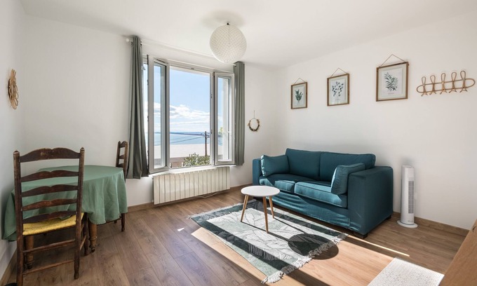 Sete Apartment | Appartement D'hôtes Avec vue mer sur Mont Saint Clair