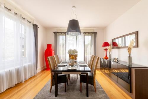 Colmar Apartment | Appartement de Prestige au centre climatisé avec jardin privé