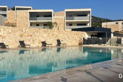 Calvi Apartment | Appartement de type T3 - Résidence avec piscine