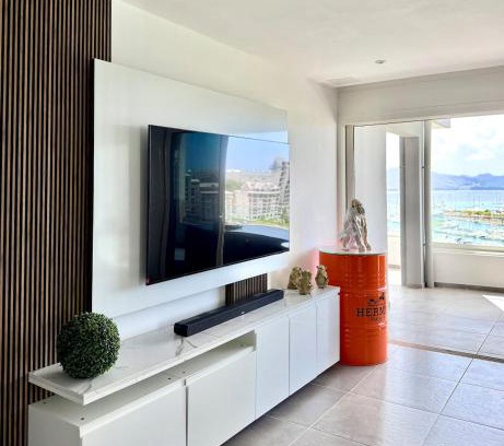 Fort-de-France Apartment | Appartement design, vue marina