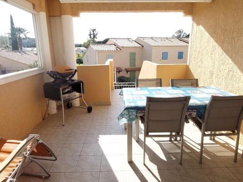 Le Lavandou Apartment | Appartement Duplex 3P, 6 Couchages, Proche Plage, Parking, Télévision, Balcon, Ménage Inclus - FR-1-251-722