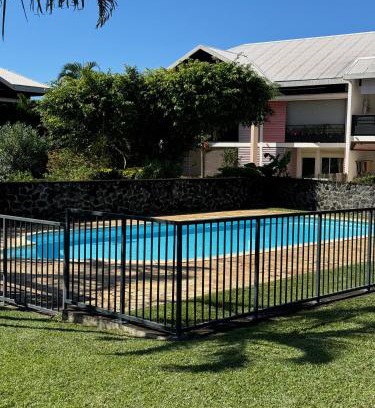 Saint-Andre Apartment | Appartement F2 résidence calme avec piscine SAINT-ANDRE