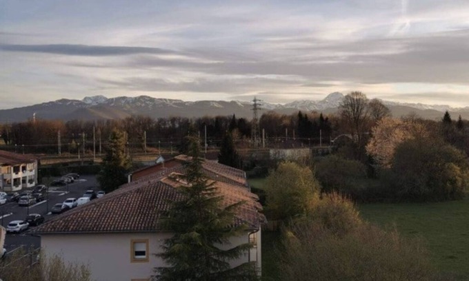 Lannemezan Apartment | Appartement Lumineux vue Pic du Midi