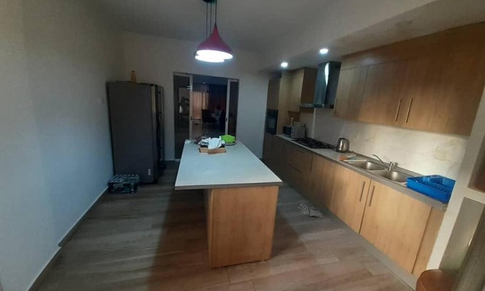 Point E Apartment | Appartement meublé F4 au Point E