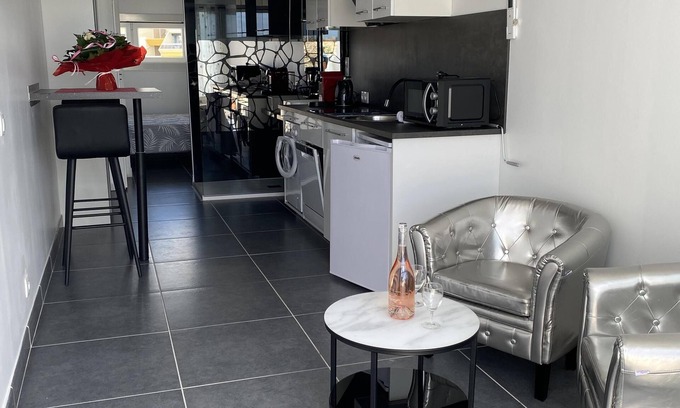 Naturist Village Apartment | Appartement Panoramique Port Nature 91