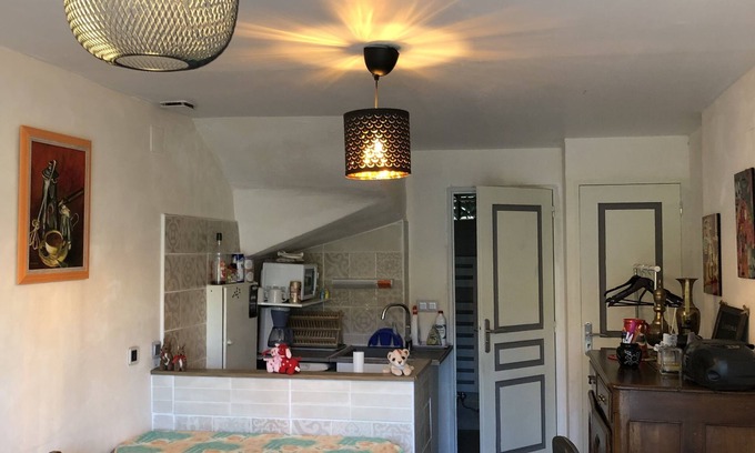 11th Arrondissement Apartment | Appartement T2 40 M² dans villa avec jardin Semaine/WE 2 personnes