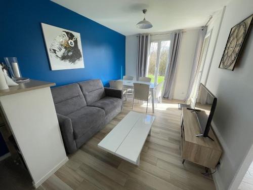 Equemauville Apartment | Appartement T2 cabine dans résidence avec piscine proche Honfleur - Deauville - Pont L'evêque
