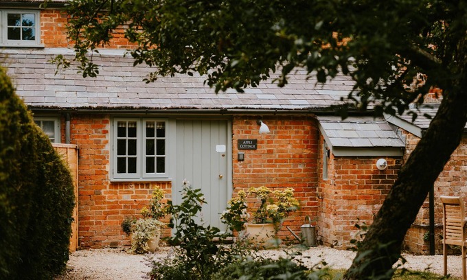 Wimborne Cottage | Apple Cottage - A stylish country retreat, it's the ideal getaway.