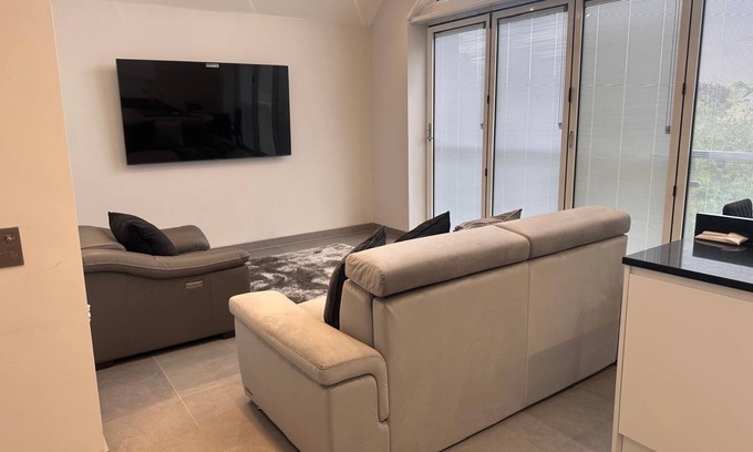 North Stifford Apartment | Apple Tree House, A family friendly and unique apartment.