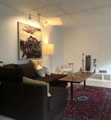 Alleroed Municipality Apartment | AppleFlower Farm retro apartment