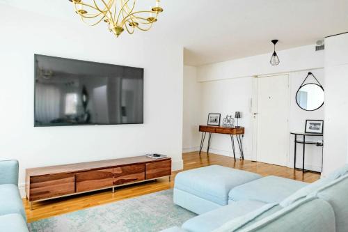 Puteaux Apartment | Appt with Eiffel Tower view at Paris La Defense