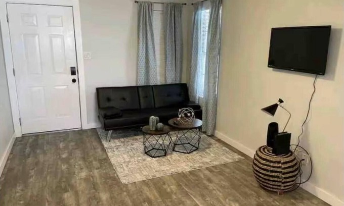 Northwest Corpus Christi Apartment | Apt #1/10 min from Refineries